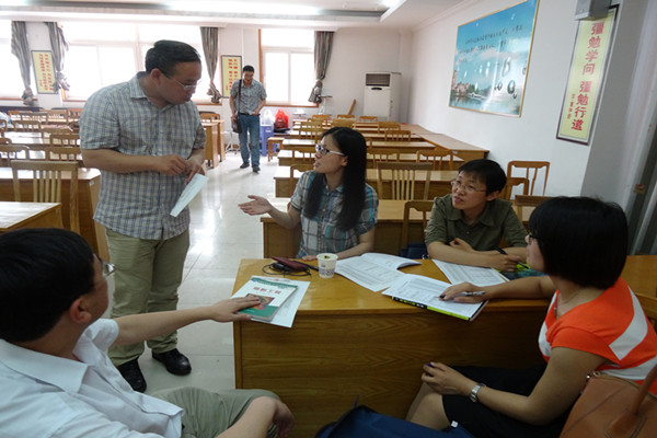 我系教师赴扬州大学参加“专接本”集体备课会