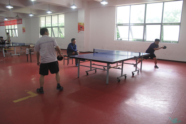 我系教师在学院第七届教职工乒乓球团体赛中勇夺亚军