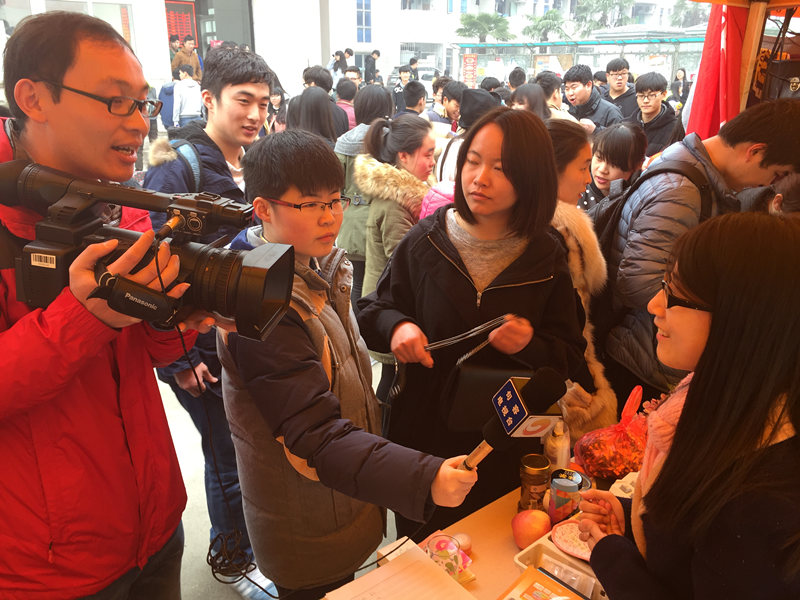 爱洒三月天 我们在行动