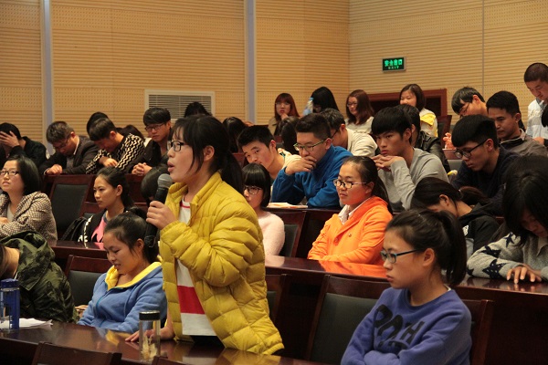 生物工程系举办青年成长训练营系列之“相约成长营 畅谈人生路”与企业家面对面活动